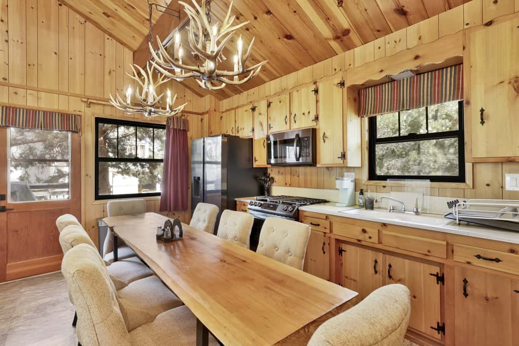 Bruin Chalet #2464