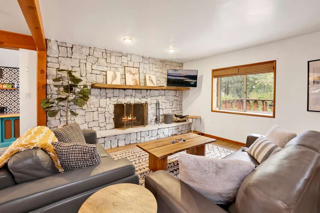 Sugar Bear Pines Cozy Mountain Retreat