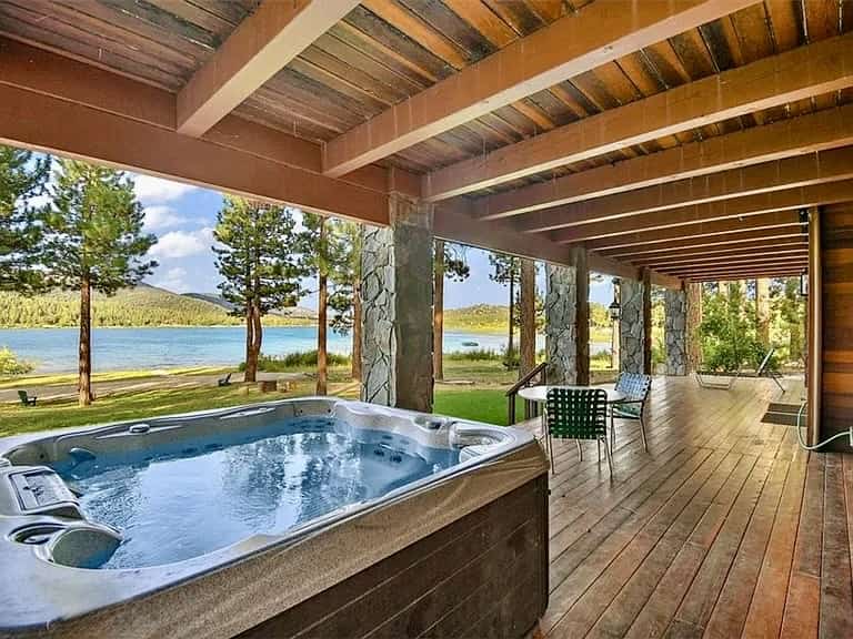 Lakefront Chalet | The Lake Is Your Backyard | Spa
