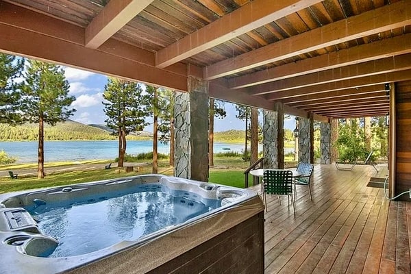 Lakefront Chalet | The Lake Is Your Backyard | Spa