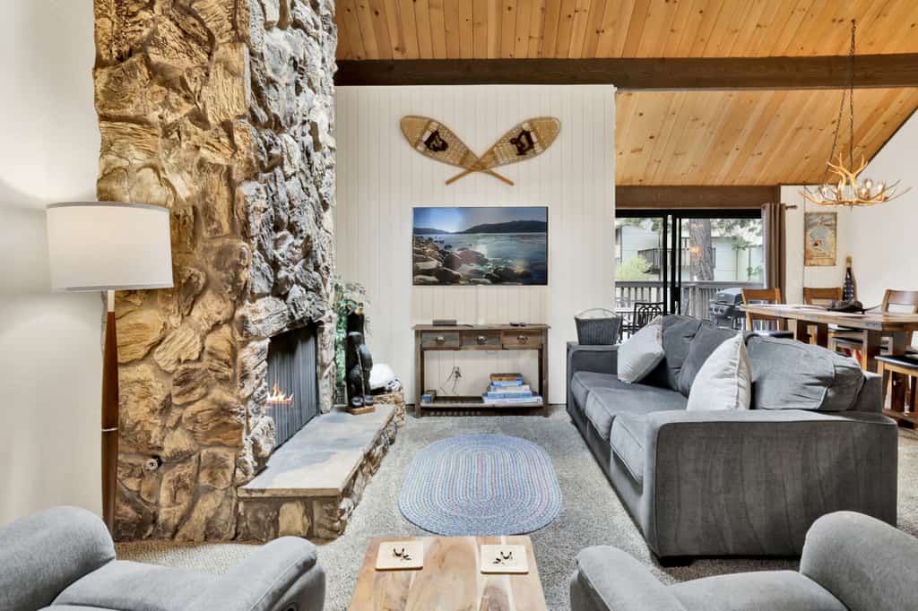 Switzerland Summit Condo- Cozy Base Camp Resort Chalet- Walk to Ski Lifts + Hiking