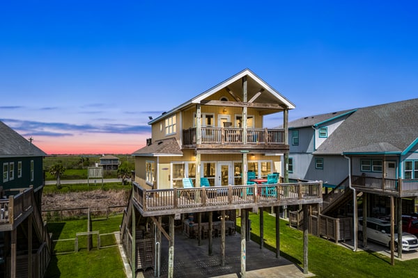 4BR Home | Hot Tub, Game Room & Ocean Views