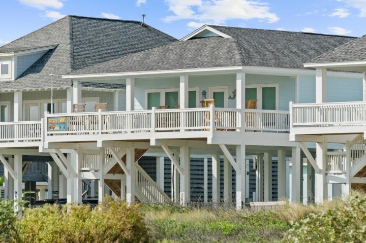 Gulf Views | Modern Amenities, Deck, Sleeps 12 & More