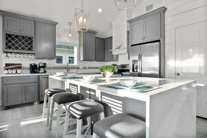 Gulf Views | Modern Amenities, Deck, Sleeps 12 & More