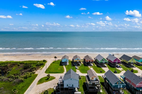 7BR Beachfront | Playground, Bar & Gulf Views
