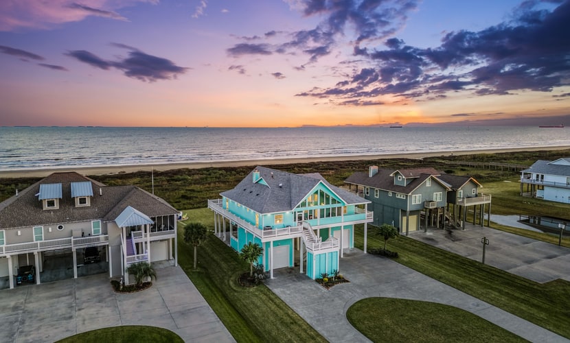 Luxury Beachfront | SwimSpa | Game Room | Firepit by Bolivar Vacations