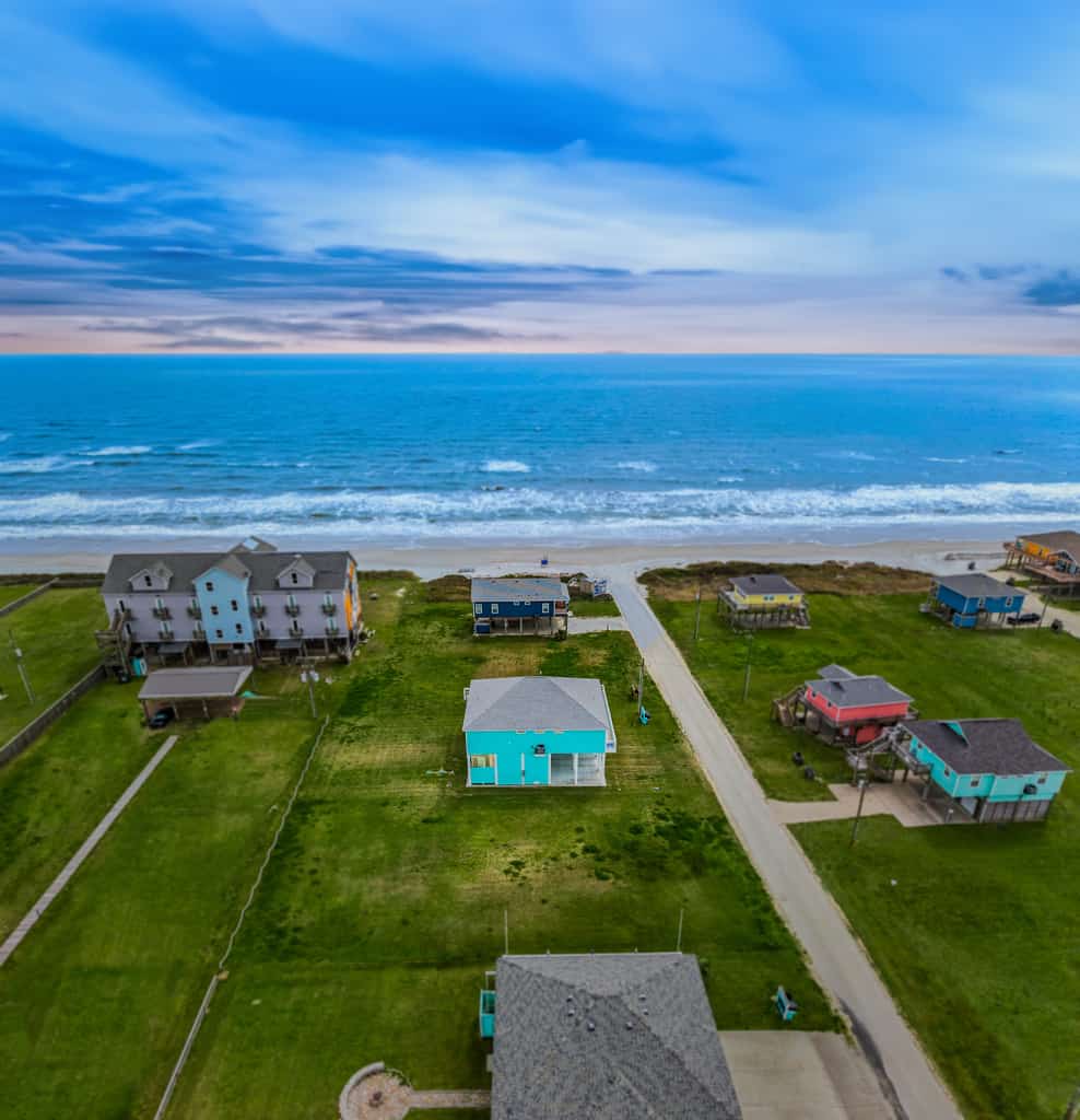 Ocean View l Pool Table & Tiki Bar