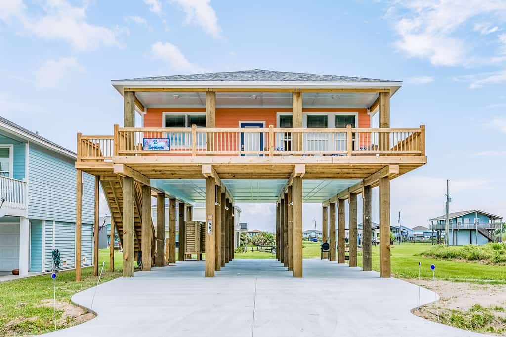 Paradise | Steps to the Beach | Large Deck | Dog Haven