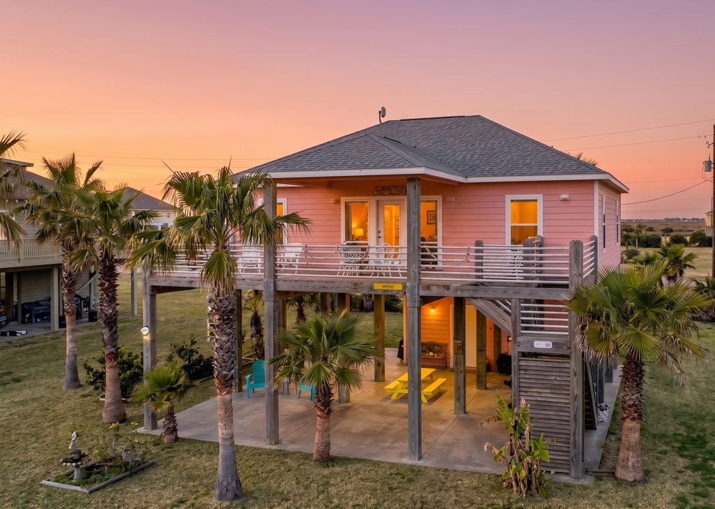 Four Palms
