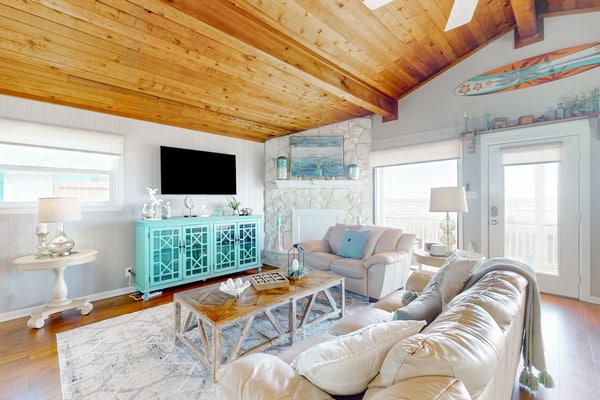 Stunning | Beachfront | Beach Access | Pet-Friendly