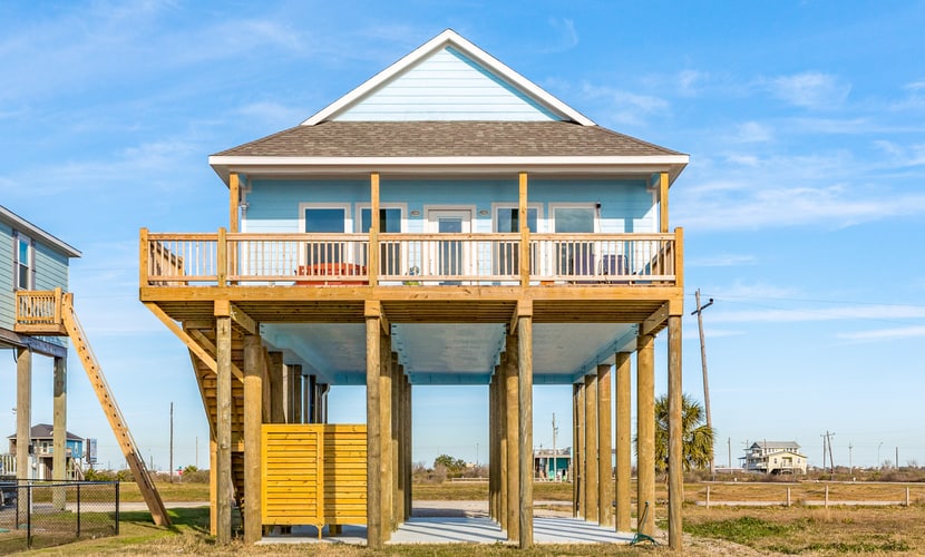 Prime | Beachfront | Large Deck | Pet-Friendly