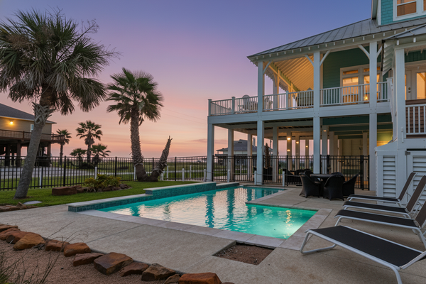 Exclusive Pool | Gulf Views | Modern