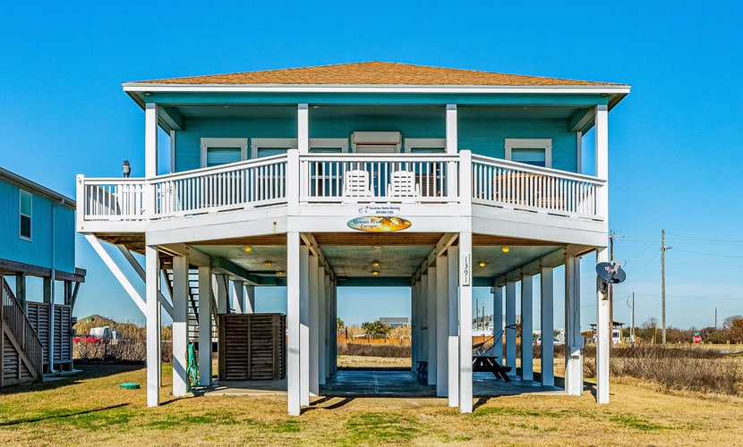 Stunning | Beachfront | Dog Friendly | Sleeps 8