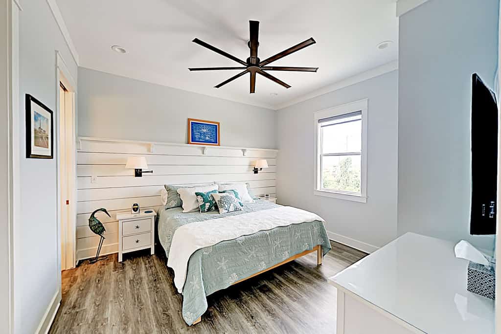 Canal Front l Free Cancellation l Boat Deck l Fishing l Cozy Home