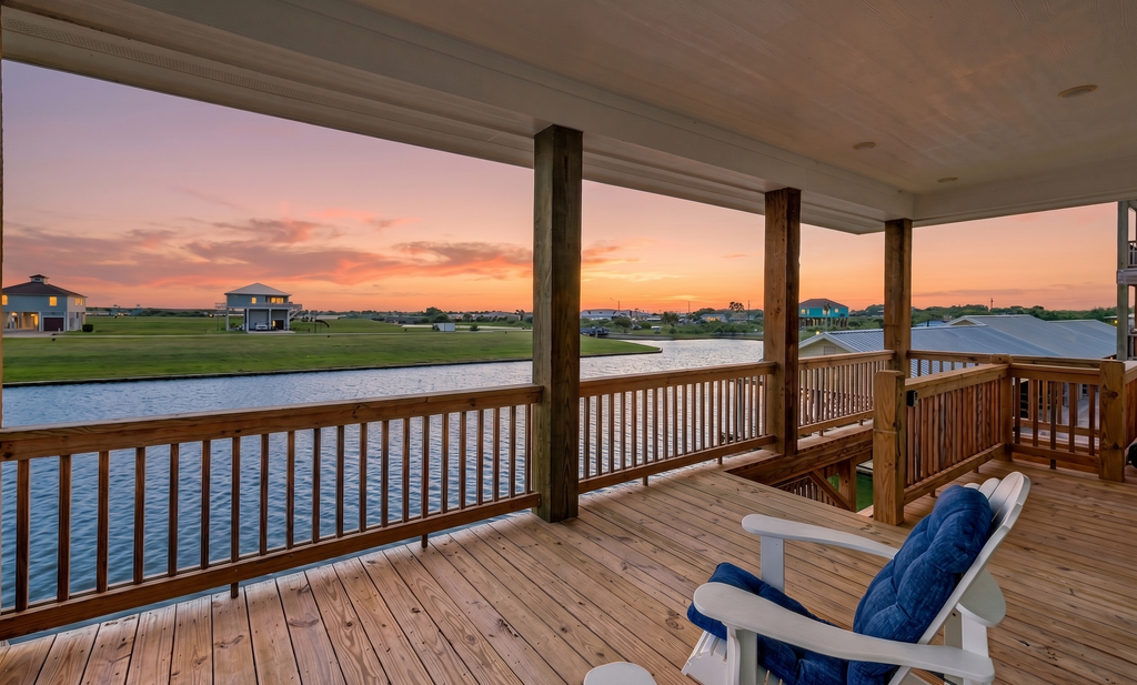 Canal Front l Free Cancellation l Boat Deck l Fishing l Cozy Home