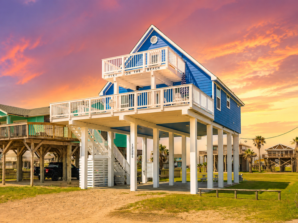 Oasis | Beachfront | Volleyball Court | Sleeps 12