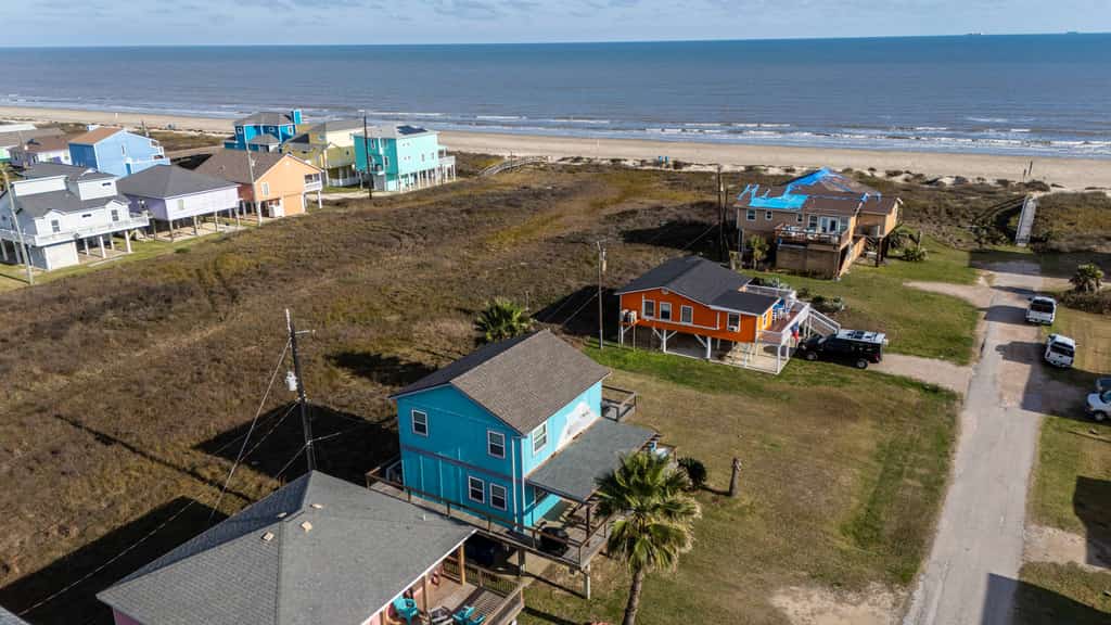 Retreat | Gulf Views | Large Deck | Family Fun