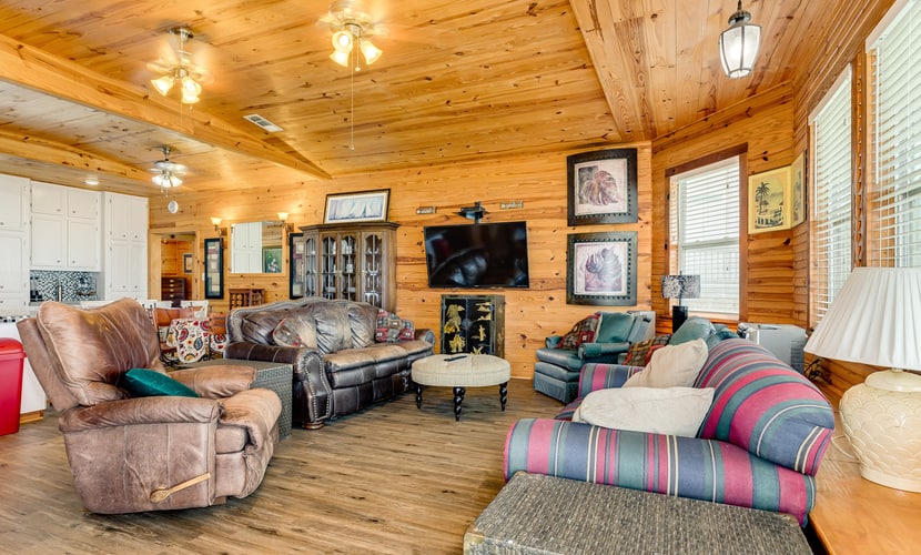 Beachfront l Free Cancellation l Fenced Yard