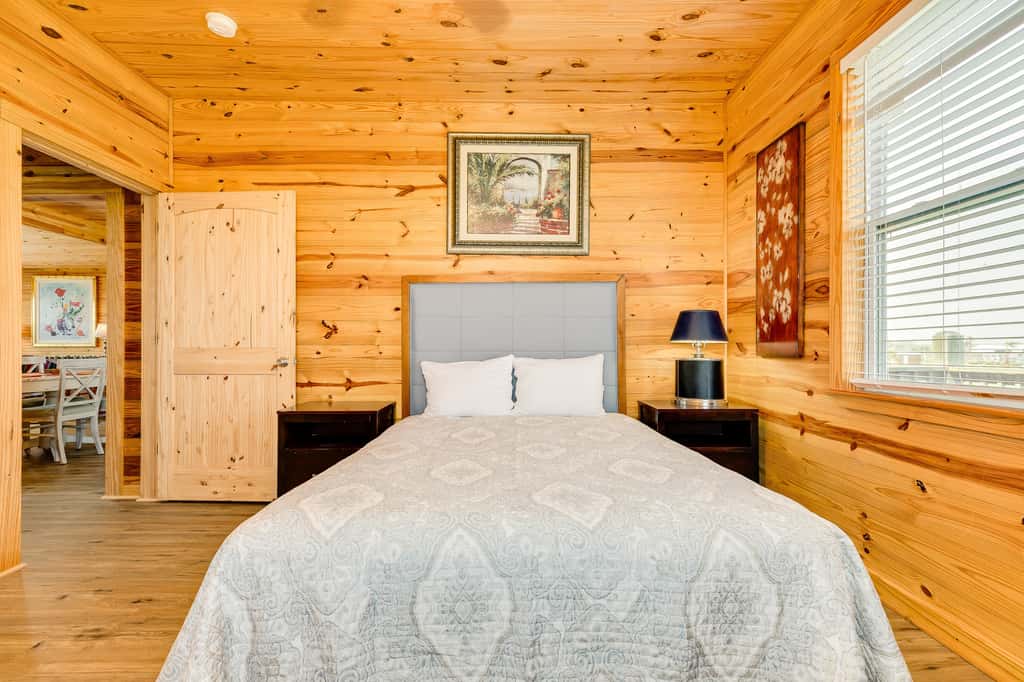 Cabin by the Sea