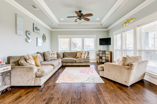 Retreat | Steps to the Beach | Sleeps 10