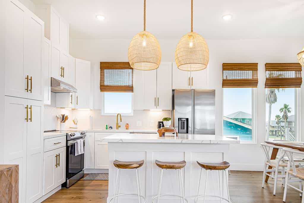 Gorgeous & Modern 3BR | Steps to the Beach | Large Deck | Modern