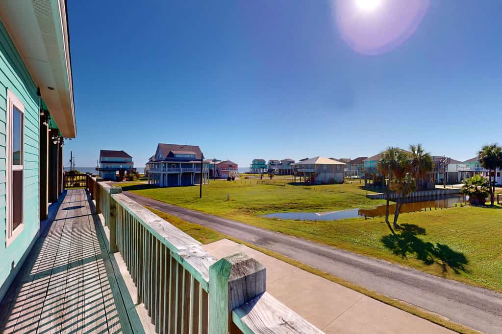 Escape | Gulf Views | Tiki Bar | Sleeps 14