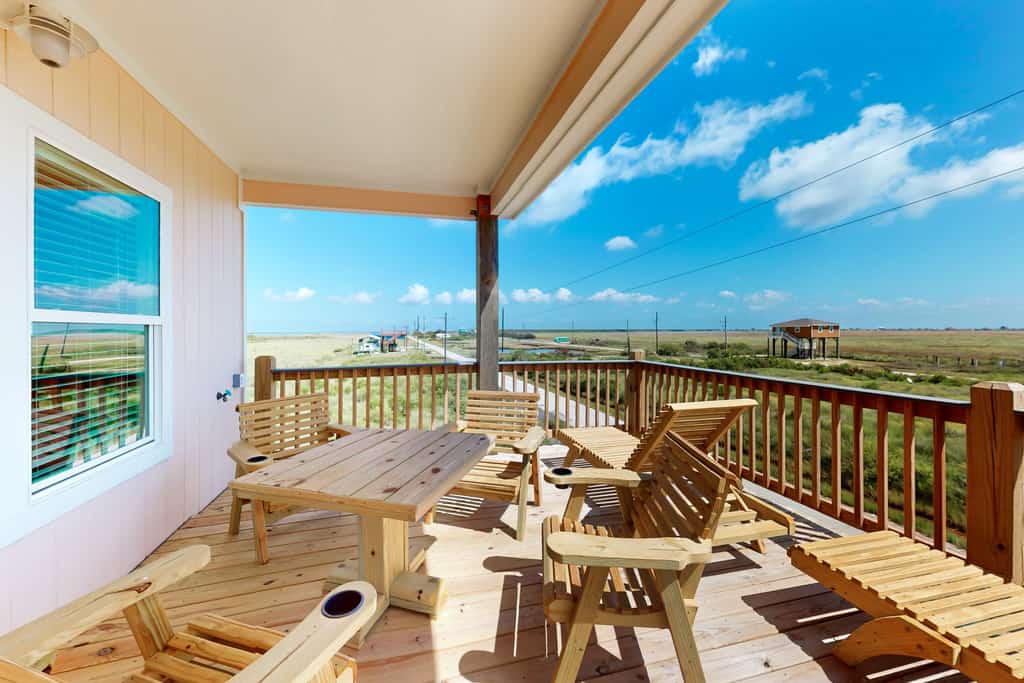 Escape | Bay Views | Family Retreat | Dog Friendly