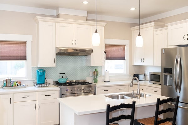 Historic craftsman, sleeps 9, 3br2.5ba, Disney 1mi