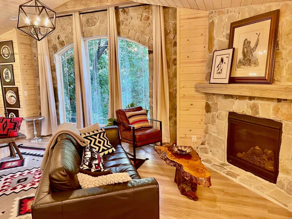 Sundance Carriage House, Romantic, Sleeps 5