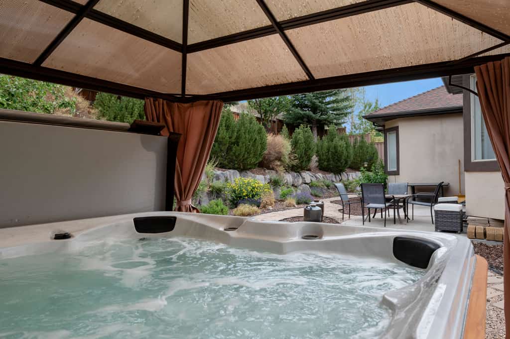 Callaway Vista, 6br, hot tub, views, sleeps 16