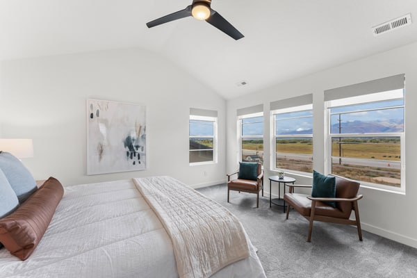 Nordic dream, ski area views, deck, sleeps 10