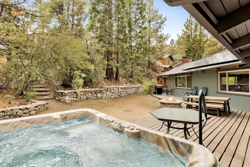 Arlberg Village Haus | Hot Tub | Game Room | Ski Slope Retreat