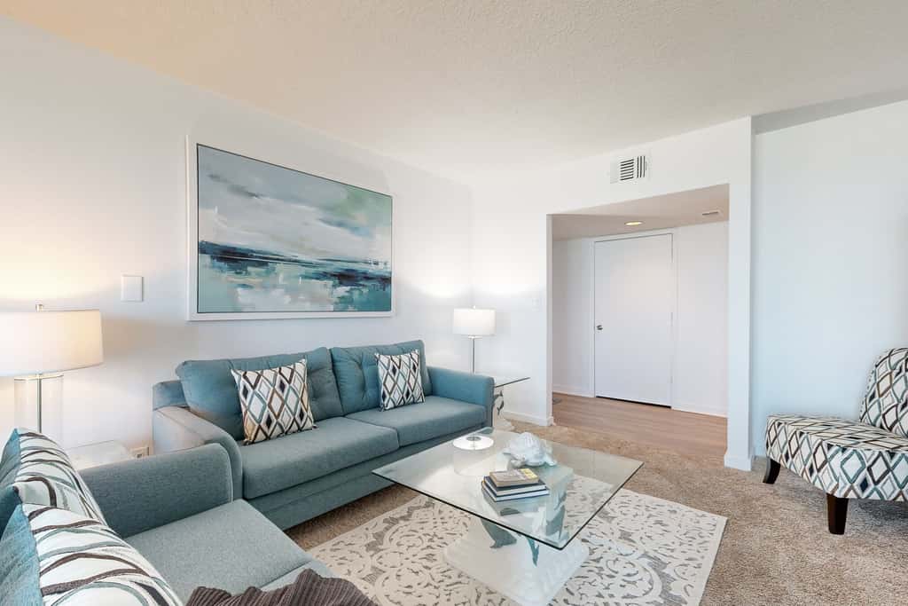 1375 Ship Watch