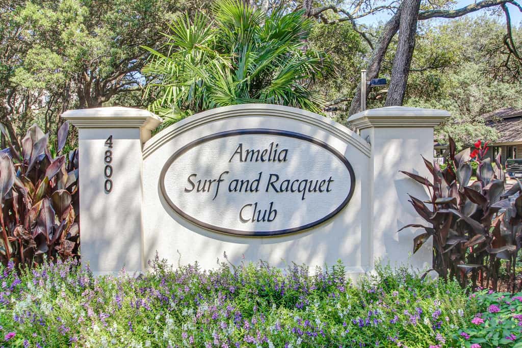 B147 Amelia Surf and Racquet