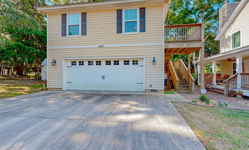 Charming apartment with beautiful marsh views and shared patio