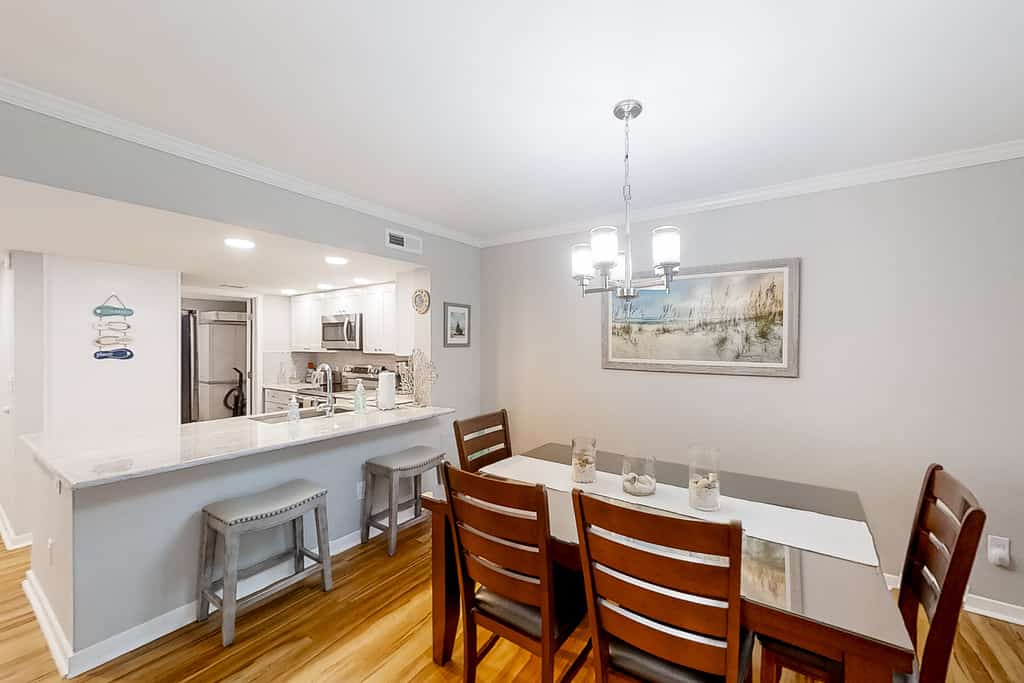 Beach Wood Wonder with pool access - walk to ocean