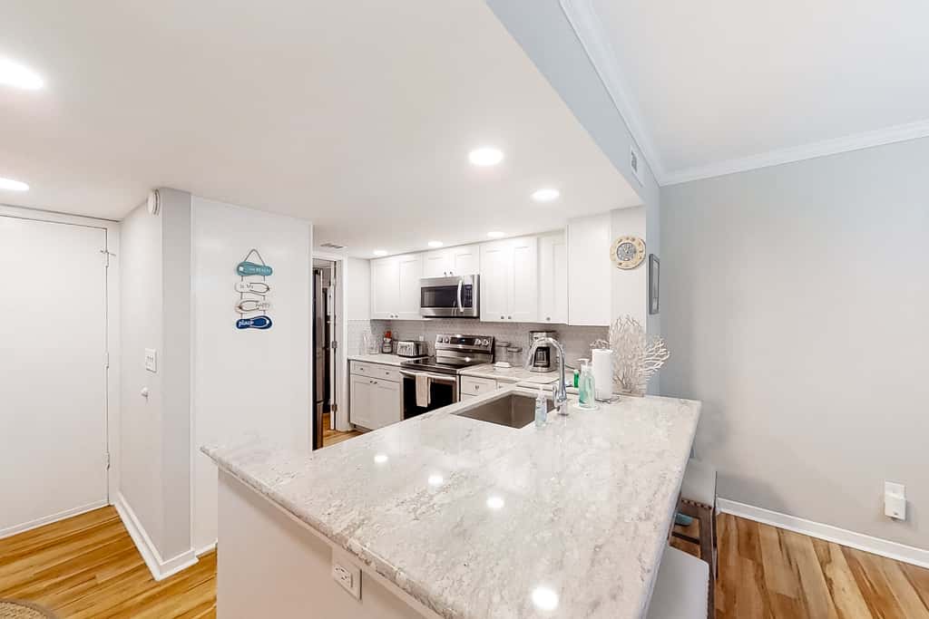2120 Beach Wood