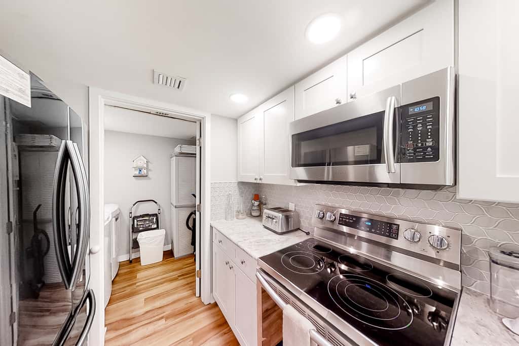 2120 Beach Wood