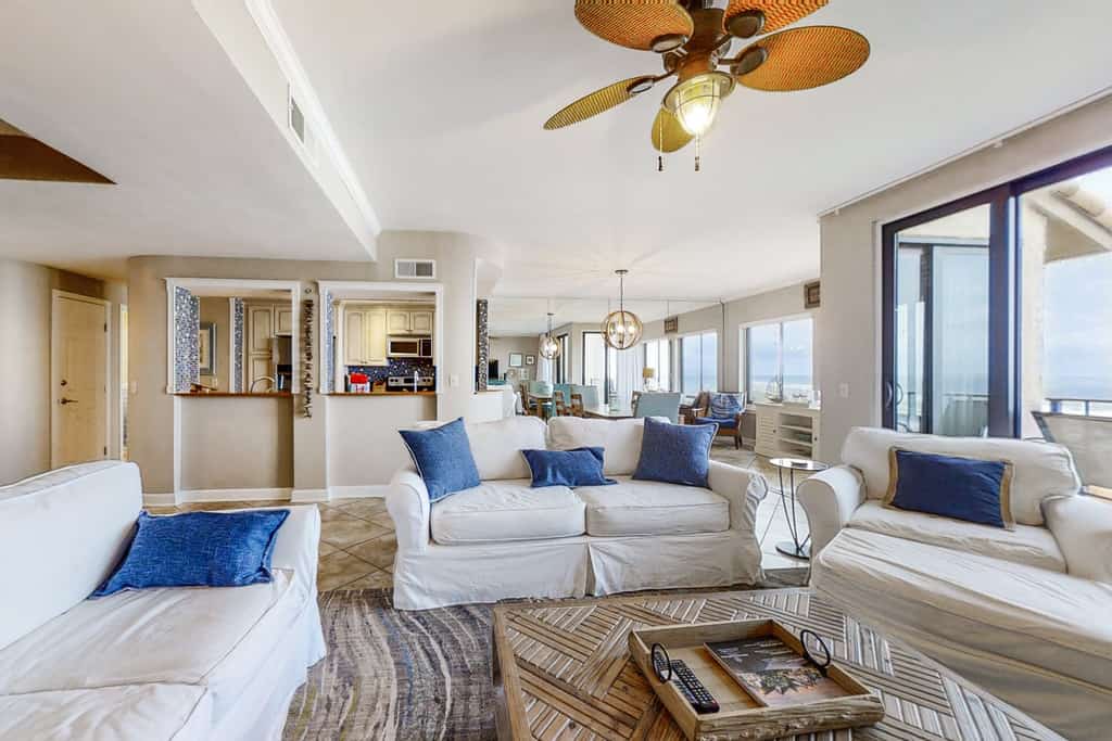 Bright & airy oceanfront condo with pool, huge balcony, washer/dryer & AC