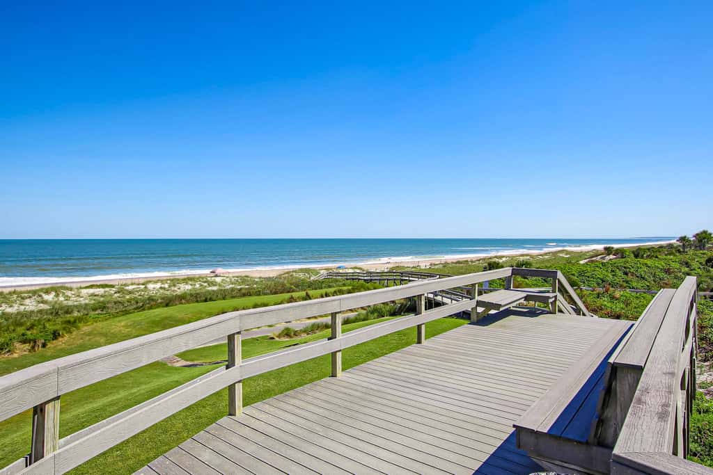 1135 Beach Walker