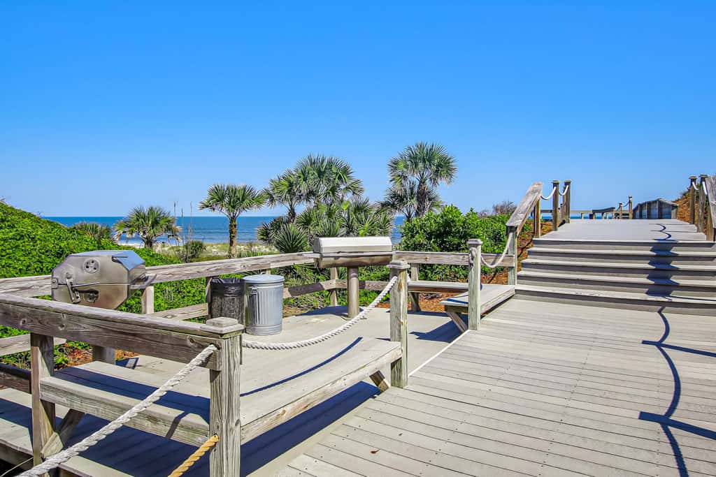 1135 Beach Walker