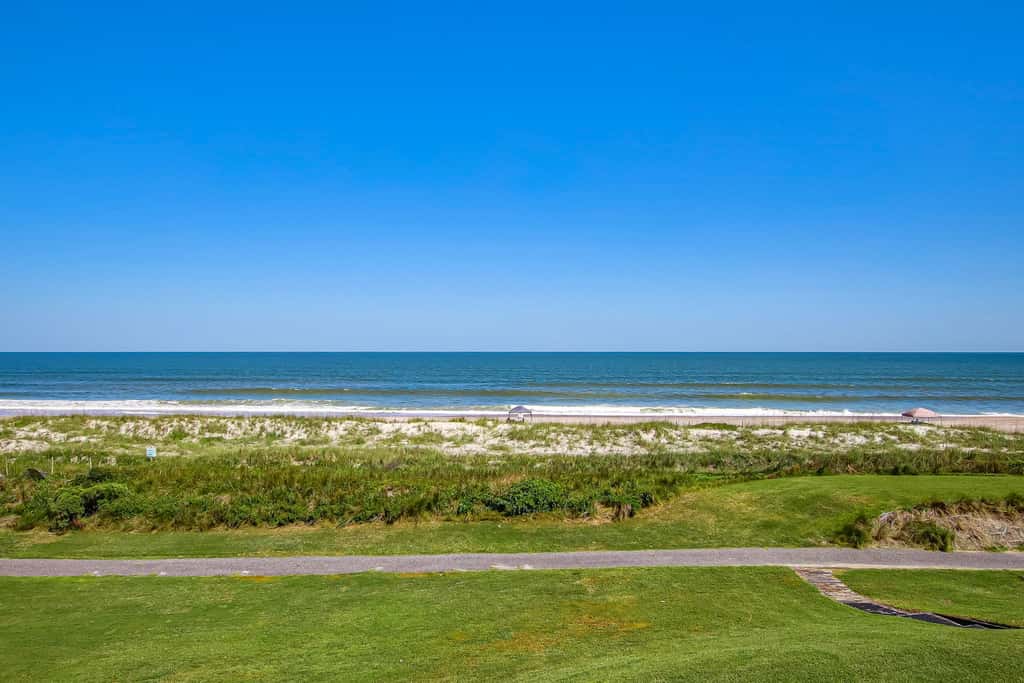1135 Beach Walker