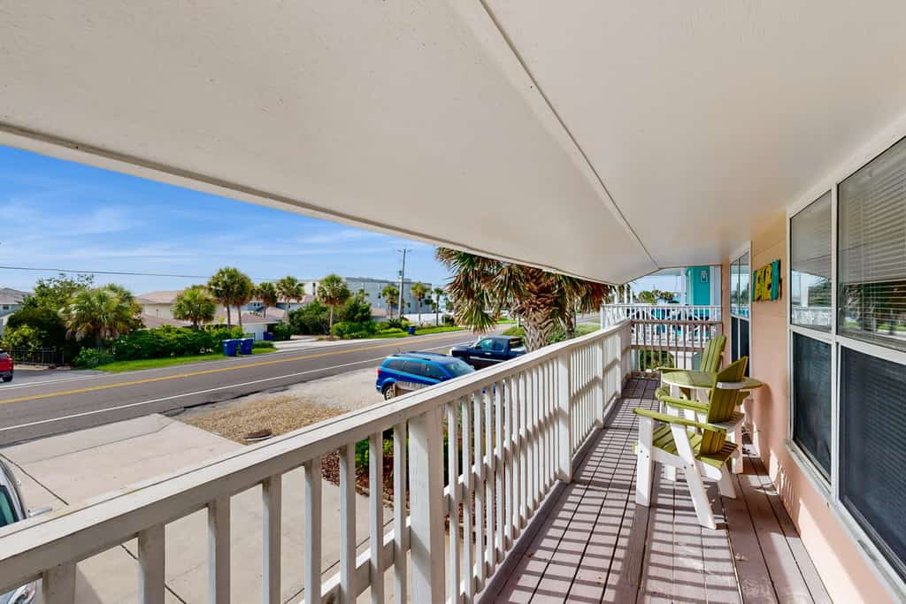 Island escape with ocean-view deck & steps to beach - snowbirds welcome