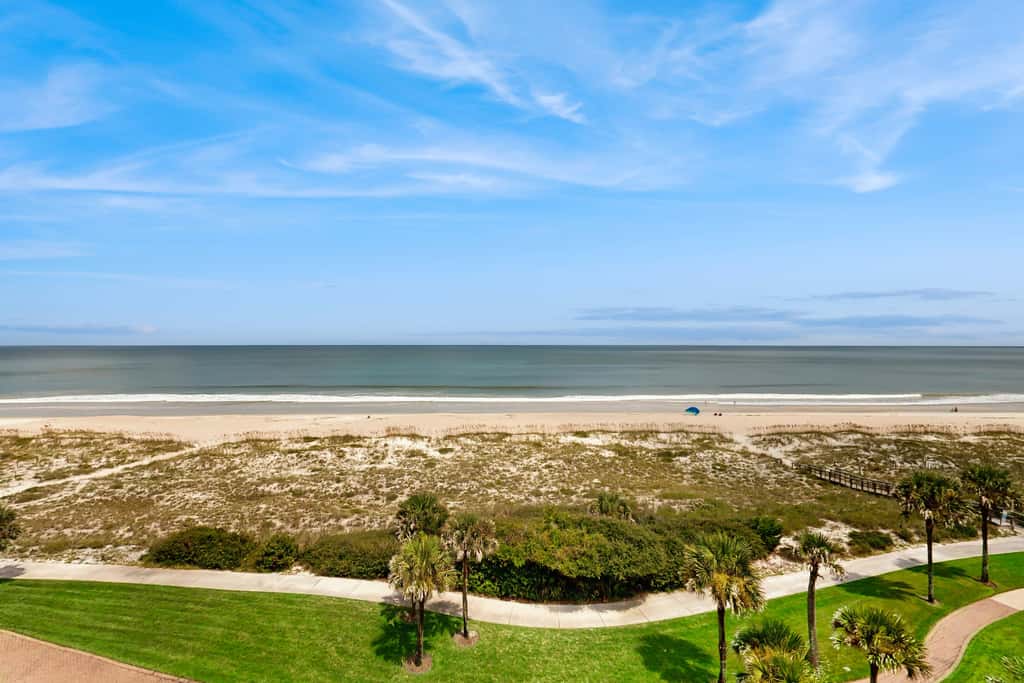 1676 Sea Dunes