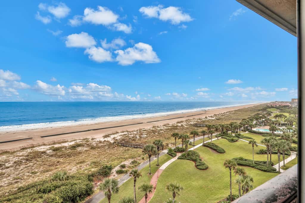 1676 Sea Dunes