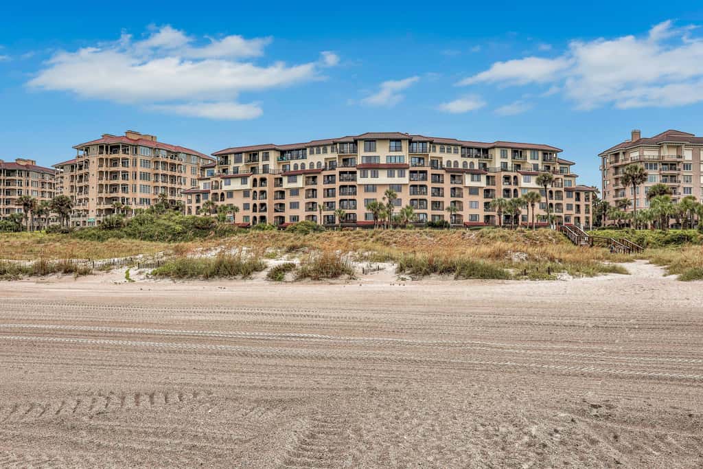 1676 Sea Dunes