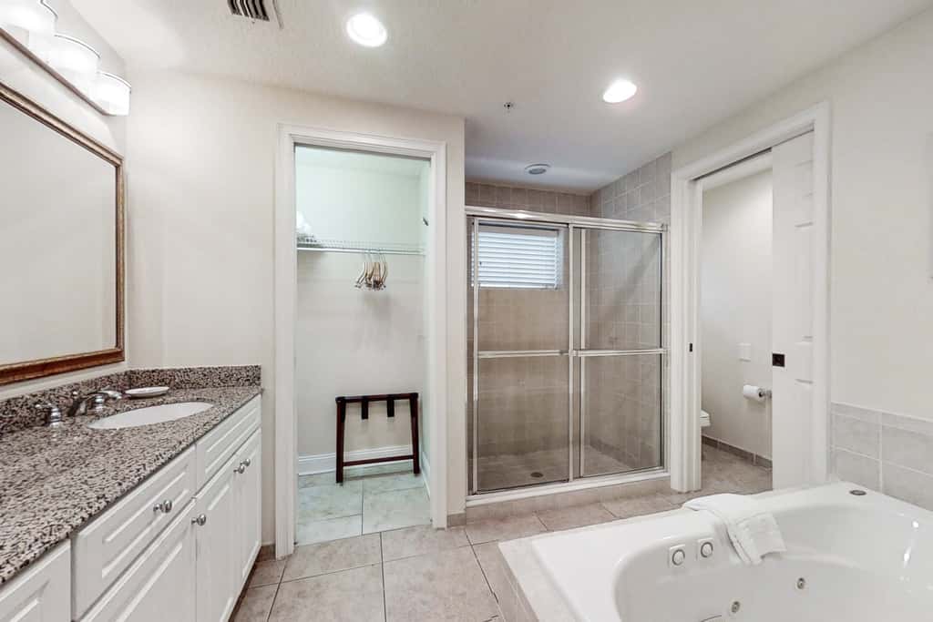 2509 Tennis Villas Efficiency