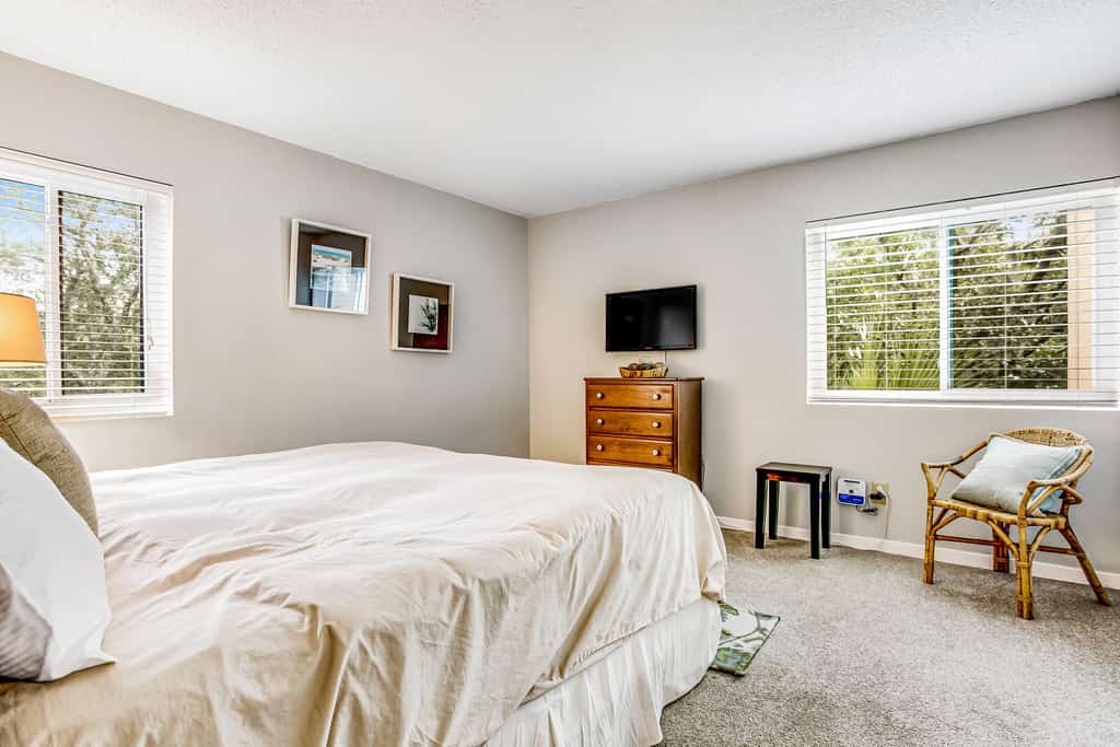 Charming Villa Just Steps to Beach & Shared Pool w/Central AC, Private WD, WiFi