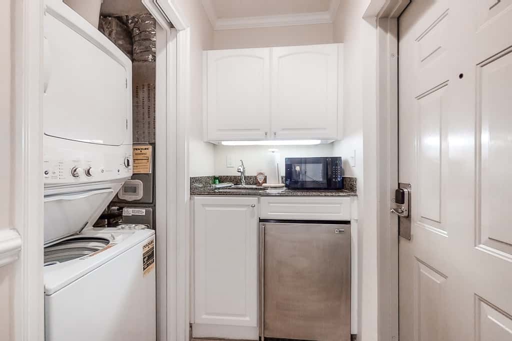 2533 Tennis Villas Efficiency
