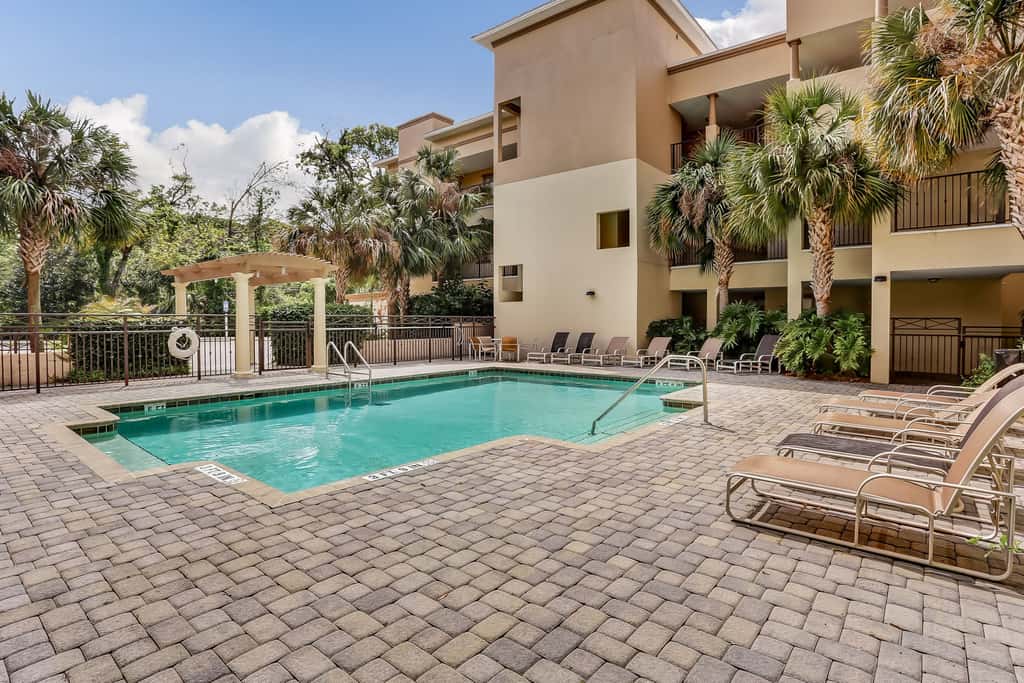 2533 Tennis Villas Efficiency